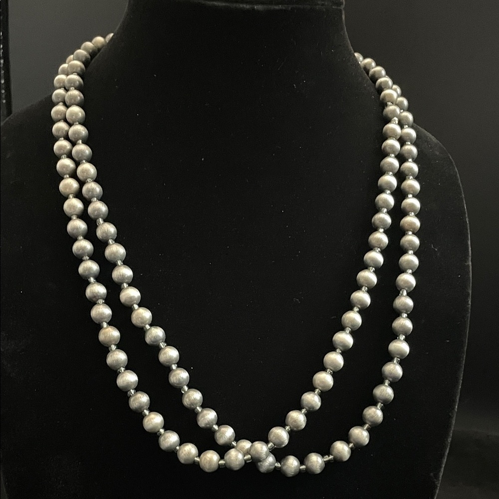 Elegant Plunder Design Silver Gray Pearl Necklace NWOT